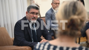 Ministar se nada klasteru